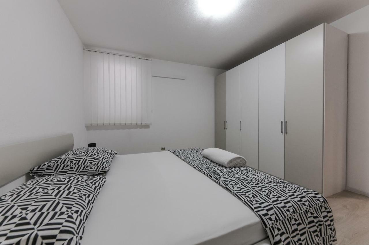 Zenta Apartment *